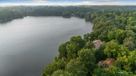 14 Lake Shore Drive Oakwood Hills IL 60013