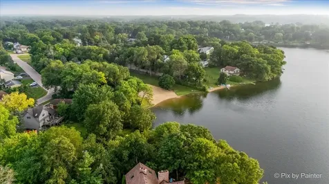 14 Lake Shore Drive Oakwood Hills IL 60013