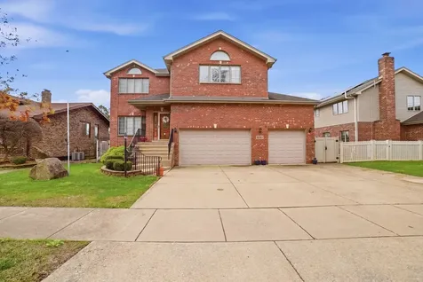 5733 West 97th Street Oak Lawn IL 60453
