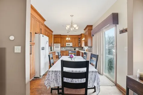 5733 West 97th Street Oak Lawn IL 60453