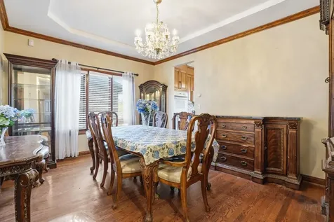 5733 West 97th Street Oak Lawn IL 60453