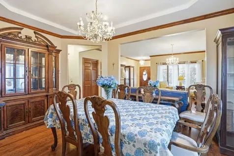 5733 West 97th Street Oak Lawn IL 60453