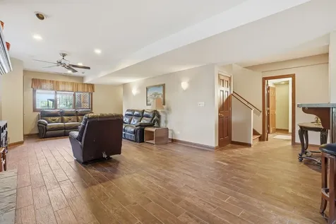 5733 West 97th Street Oak Lawn IL 60453