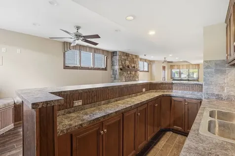5733 West 97th Street Oak Lawn IL 60453