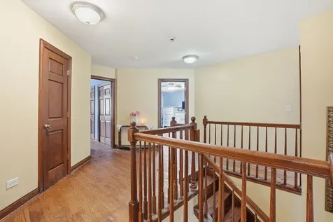 5733 West 97th Street Oak Lawn IL 60453