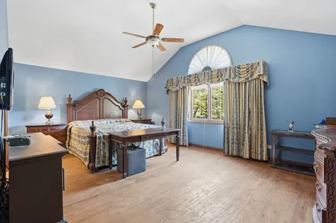 5733 West 97th Street Oak Lawn IL 60453