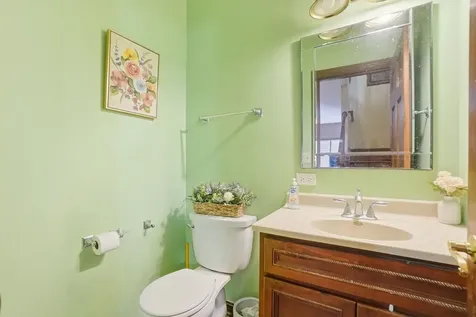 5733 West 97th Street Oak Lawn IL 60453