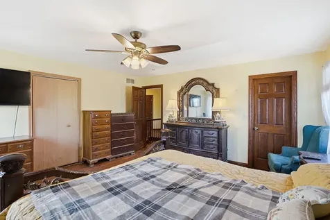5733 West 97th Street Oak Lawn IL 60453
