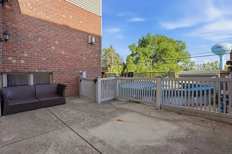 5733 West 97th Street Oak Lawn IL 60453
