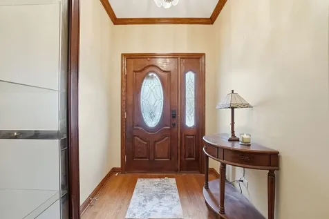 5733 West 97th Street Oak Lawn IL 60453