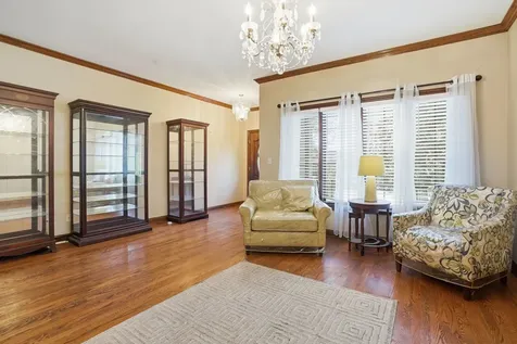5733 West 97th Street Oak Lawn IL 60453
