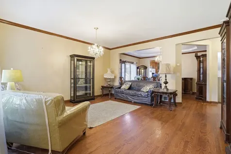 5733 West 97th Street Oak Lawn IL 60453