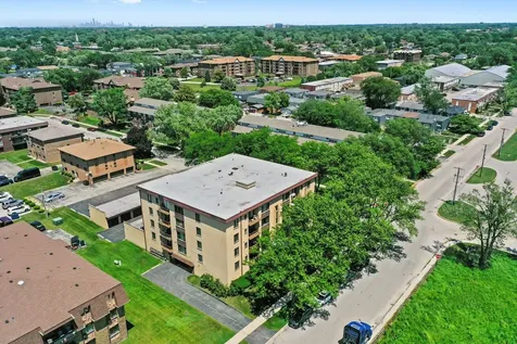5800 West 105th Street Oak Lawn IL 60453