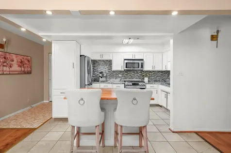 5800 West 105th Street Oak Lawn IL 60453
