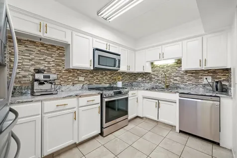 5800 West 105th Street Oak Lawn IL 60453