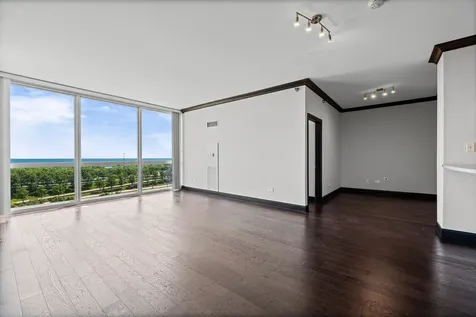 1841 South Calumet Avenue Chicago IL 60616