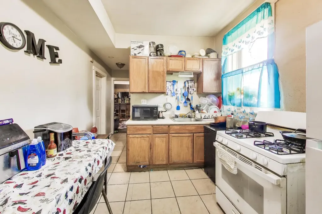 3046 West Polk Street Chicago IL 60612