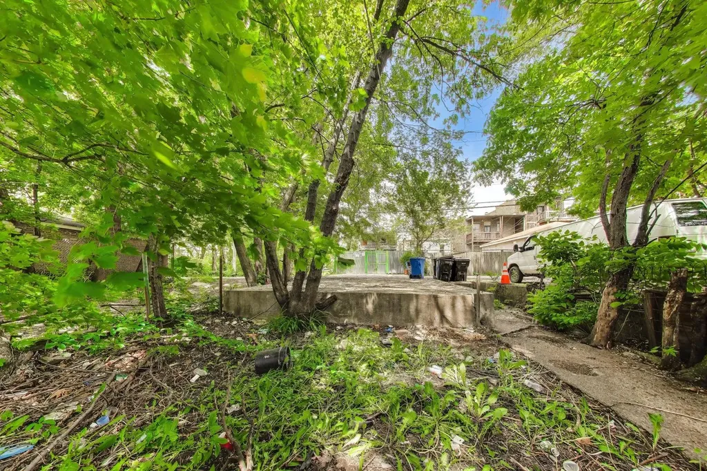 3046 West Polk Street Chicago IL 60612