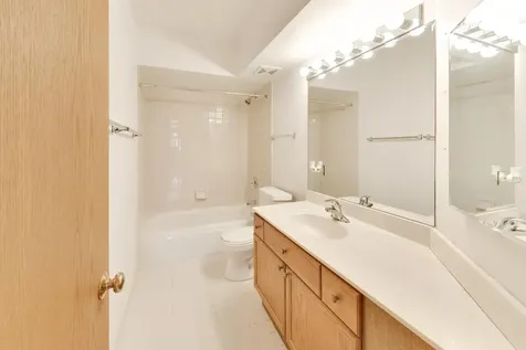 201 North Vail Avenue Arlington Heights IL 60004