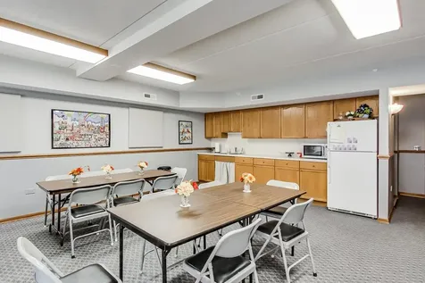 201 North Vail Avenue Arlington Heights IL 60004