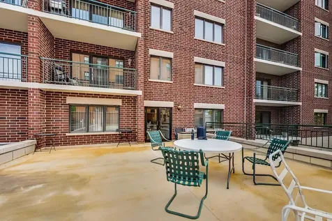 201 North Vail Avenue Arlington Heights IL 60004