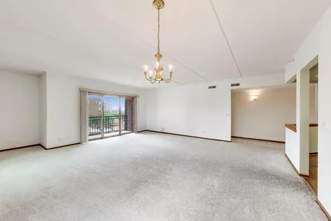 201 North Vail Avenue Arlington Heights IL 60004