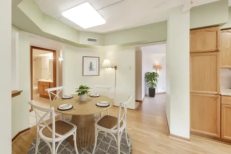 201 North Vail Avenue Arlington Heights IL 60004