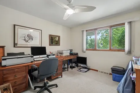 252 Cardinal Drive Bloomingdale IL 60108