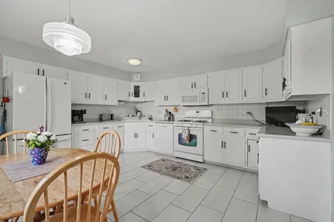 252 Cardinal Drive Bloomingdale IL 60108
