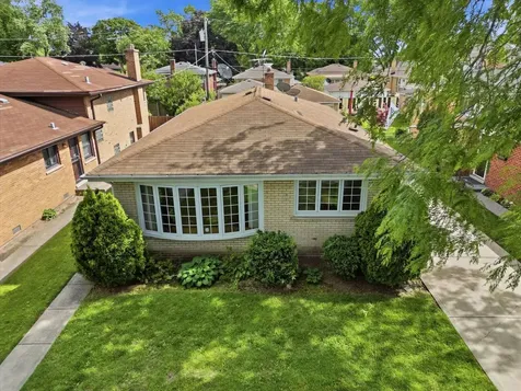 5835 Reba Street Morton Grove IL 60053