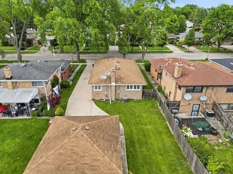 5835 Reba Street Morton Grove IL 60053