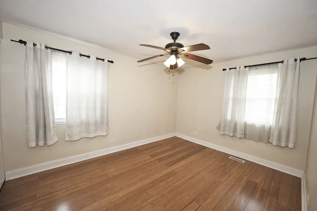 503 Case Court Schaumburg IL 60193