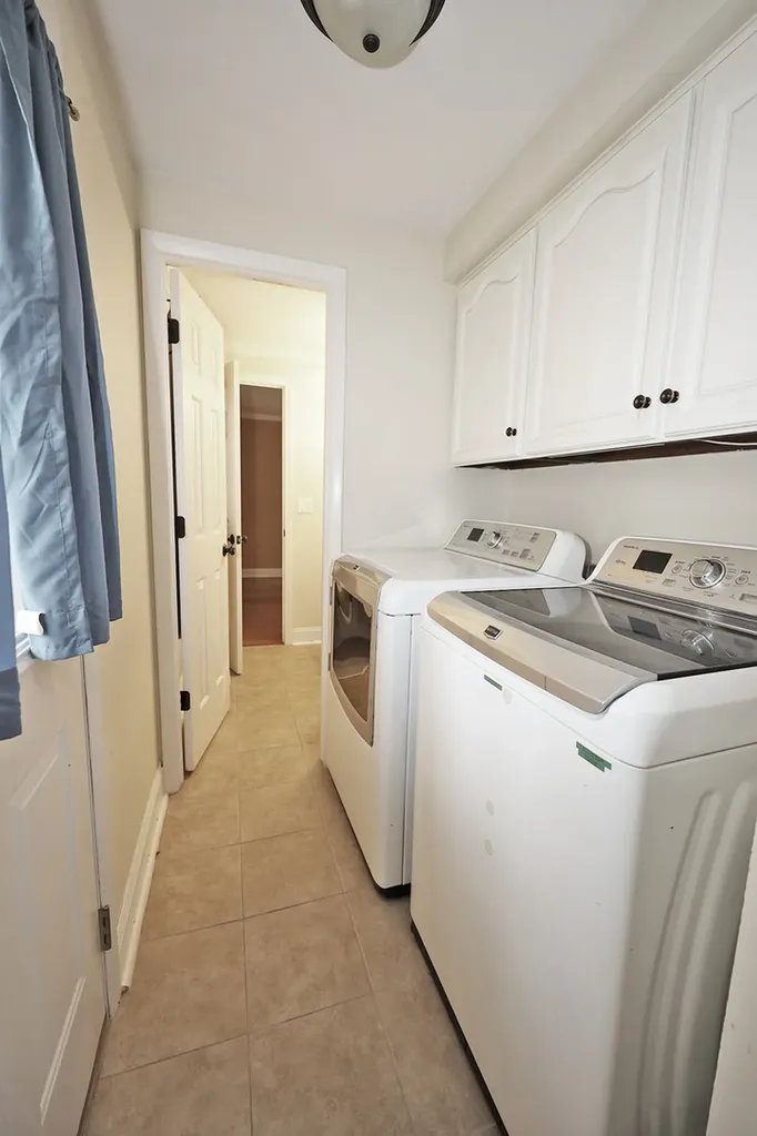 503 Case Court Schaumburg IL 60193