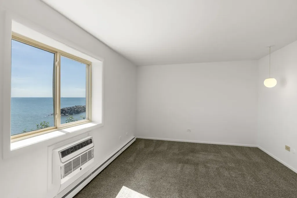 1321 West Birchwood Avenue W Chicago IL 60626