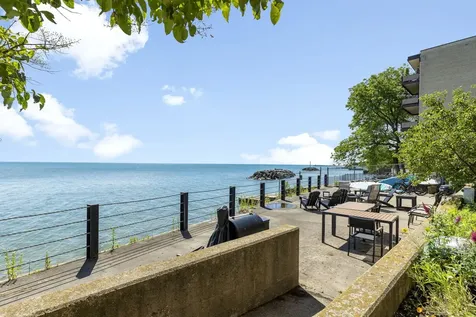 1321 West Birchwood Avenue W Chicago IL 60626