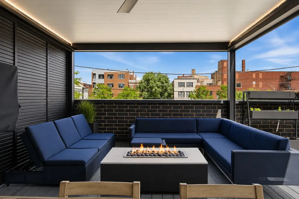1366 West Walton Street Chicago IL 60642