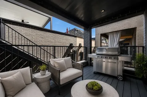 1366 West Walton Street Chicago IL 60642