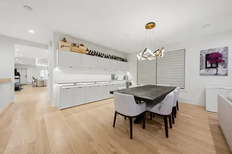 1366 West Walton Street Chicago IL 60642