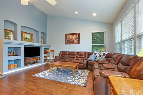 5952 Leeds Road Hoffman Estates IL 60192