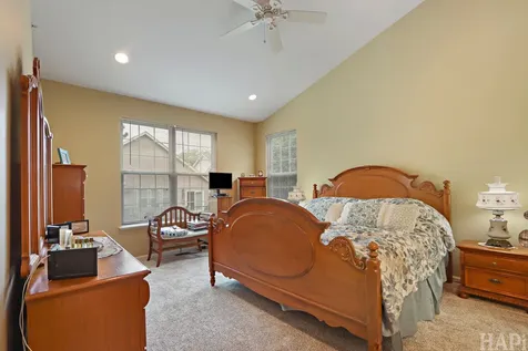 5952 Leeds Road Hoffman Estates IL 60192