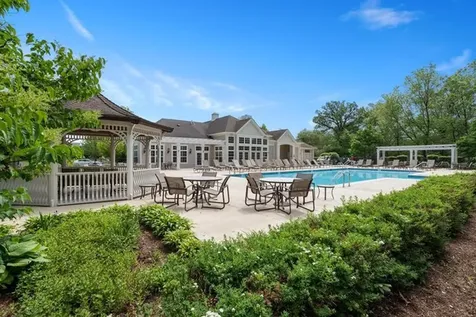 5952 Leeds Road Hoffman Estates IL 60192