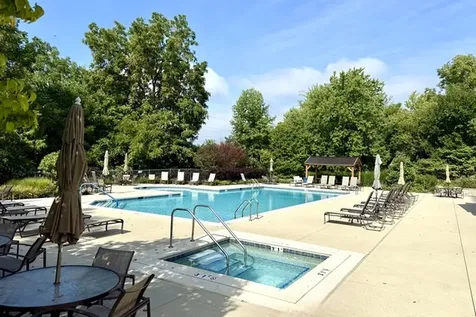 5952 Leeds Road Hoffman Estates IL 60192