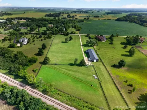 10617 Button Road Hebron IL 60034