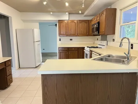 436 Cambridge Way Bolingbrook IL 60440