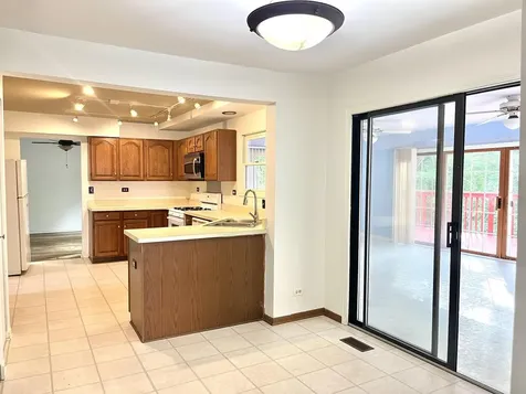 436 Cambridge Way Bolingbrook IL 60440