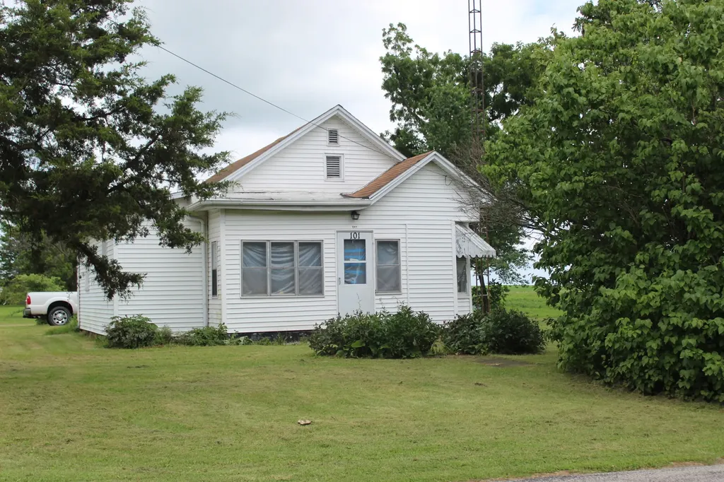 101 Rowland Street Rutland IL 61358