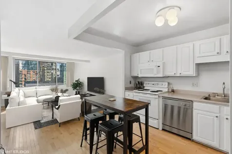 211 East Ohio Street Chicago IL 60611