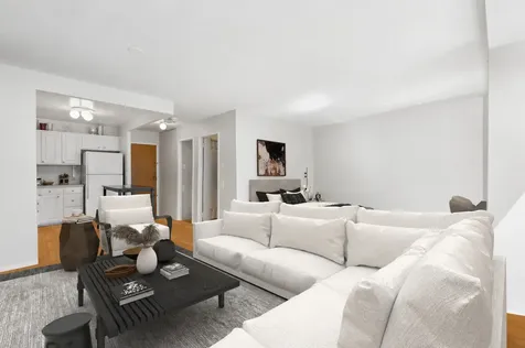 211 East Ohio Street Chicago IL 60611