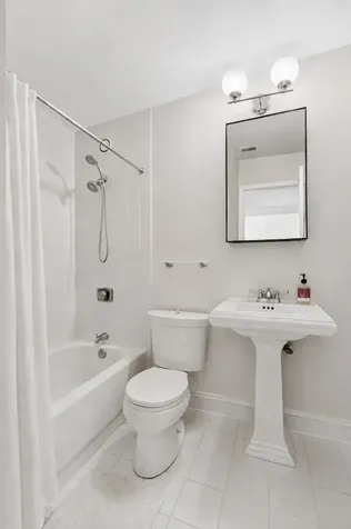 211 East Ohio Street Chicago IL 60611