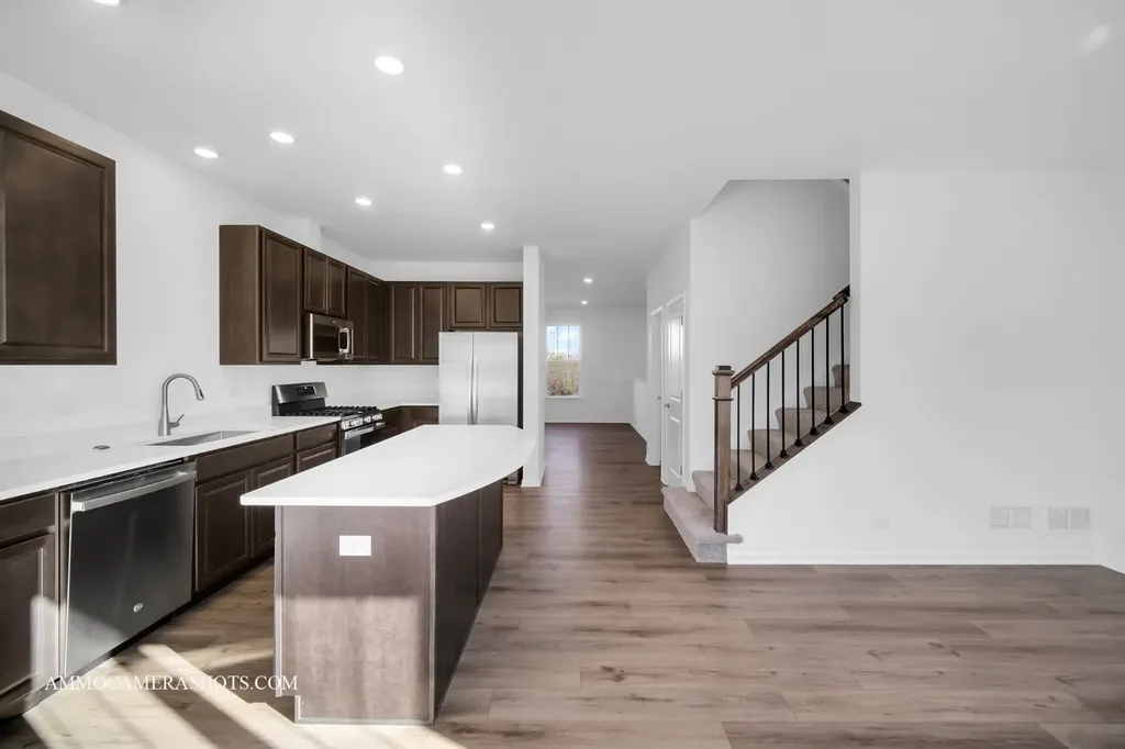 512 Wolverine Drive Aurora IL 60502